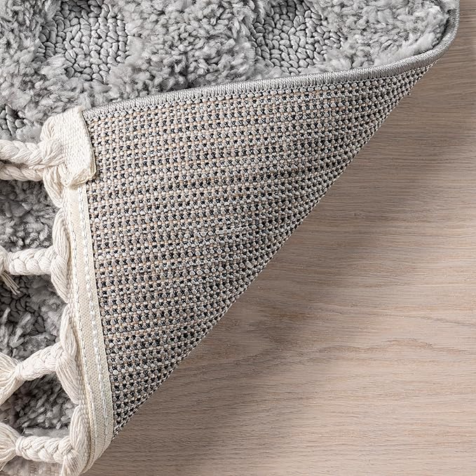 nuLOOM Akia Lattice High/Low Tassel Clearance Area Rug, 4x6, Light Grey