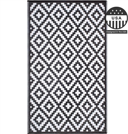 FH Home Outdoor Rug - Waterproof, Fade Resistant, Reversible - Premium Recycled Plastic - Geometric - Porch, Deck, Balcony, Mudroom, Laundry Room, Patio - Aztec - Black & White Crease Free - 3 x 5 ft