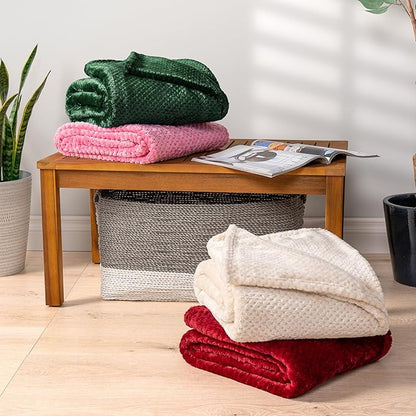 PAVILIA Emerald Green Throw Blanket for Couch Bed, Soft Fleece Throws for Sofa Chair, Fuzzy Waffle Textured Blanket, Cozy Warm Lightweight All Season Blanket Throw, 50x60