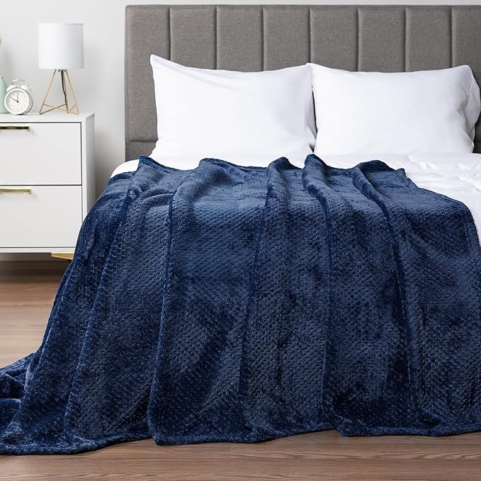 PAVILIA Navy Blue Throw Blanket for Couch, Twin Bed, Soft Fleece Throws for Sofa Chair, Fuzzy Waffle Textured Blanket, Cozy Warm Lightweight All Season Blanket Throw, 60x80
