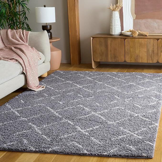 SAFAVIEH Arizona Shag Collection Area Rug - 6'7" x 9'2", Grey & Ivory, Moroccan Boho Design, Non-Shedding & Easy to Clean, Ideal for Living Room, Bedroom, Dining Space (ASG743G)