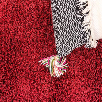 Unique Loom Solid Shag Collection Area Rug (5' 3" Round, Cherry Red)