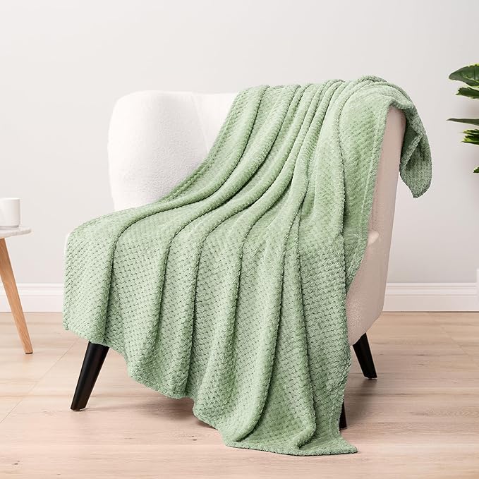 PAVILIA Sage Green Throw Blanket for Couch, Twin Bed, Soft Fleece Throws for Sofa Chair, Fuzzy Waffle Textured Blanket, Cozy Warm Lightweight All Season Blanket Throw, 60x80