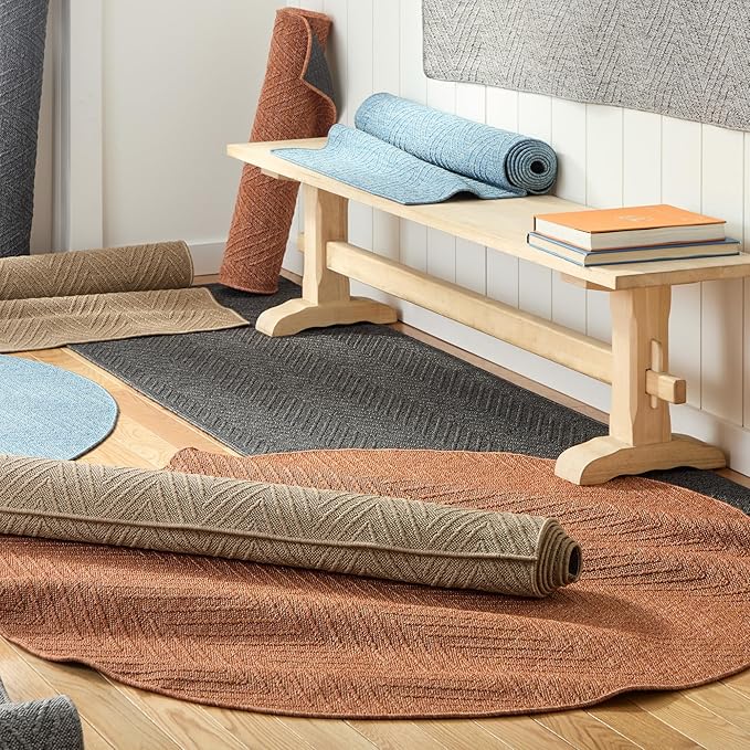 TOWN & COUNTRY BASICS Pax Herringbone Textured Solid Everwash® Washable Area Rug, Low Pile, Non-Slip Backing, Easy Clean Pet & Family Friendly Rug, Blue, 8' Round