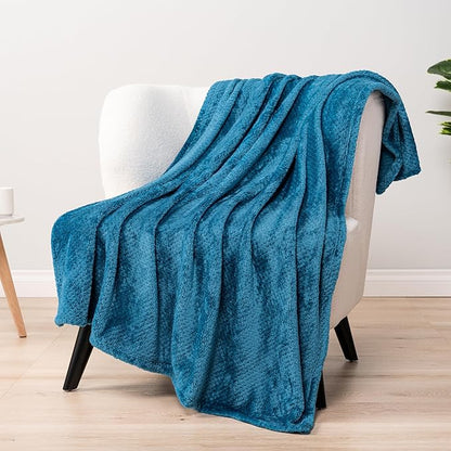 PAVILIA Turquoise Blue Throw Blanket for Couch Bed, Soft Fleece Throws for Sofa Chair, Fuzzy Waffle Textured Blanket, Cozy Warm Lightweight All Season Blanket Throw, 50x60