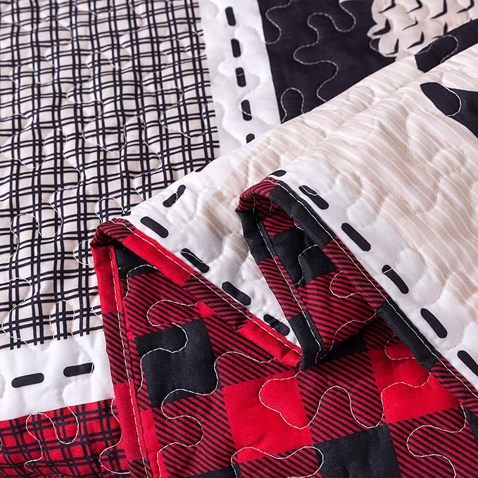 Soul & Lane Into The Woods 50" x 60" Farmhouse Throw Blanket: Bear Cabin Comforter, Plaid Quilt Blanket, Country Lap Quilted Throw, Buffalo Check Bear Coverlet, Christmas Buffalo Check Bedding