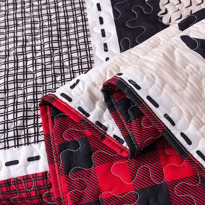 Soul & Lane Into The Woods 50" x 60" Farmhouse Throw Blanket: Bear Cabin Comforter, Plaid Quilt Blanket, Country Lap Quilted Throw, Buffalo Check Bear Coverlet, Christmas Buffalo Check Bedding