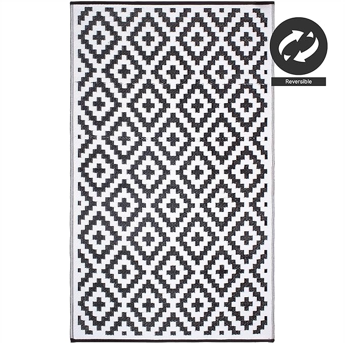 FH Home Outdoor Rug - Waterproof, Fade Resistant, Reversible - Premium Recycled Plastic - Geometric - Porch, Deck, Balcony, Mudroom, Laundry Room, Patio - Aztec - Black & White Crease Free - 3 x 5 ft