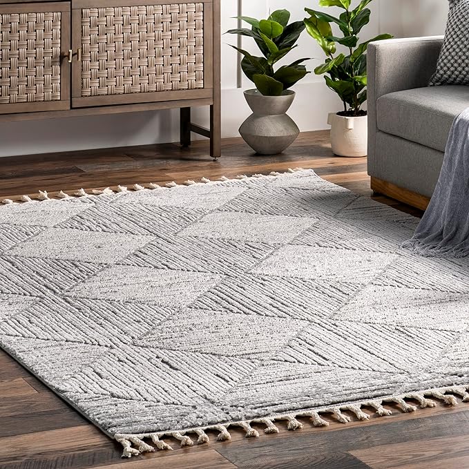 nuLOOM Kerry Light Grey, 4' x 6', Geometric, Soft and Cozy, High Traffic, Stain Resistant, Easy Clean, Durable Area Rug for Bedroom, Living Room, Dining Space, Den, Foyer, Entryway