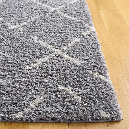 SAFAVIEH Arizona Shag Collection Area Rug - 6'7" x 9'2", Grey & Ivory, Moroccan Boho Design, Non-Shedding & Easy to Clean, Ideal for Living Room, Bedroom, Dining Space (ASG743G)