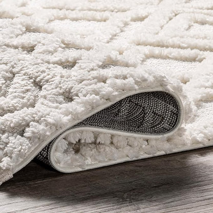nuLOOM Akia Cream/Ivory, 2'8" x 8', Geometric Lattice, Tasseled, Soft and Textured, High Traffic, Stain Resistant, Durable Runner for Bedroom, Living Room, Dining Space, Den, Foyer, Entryway