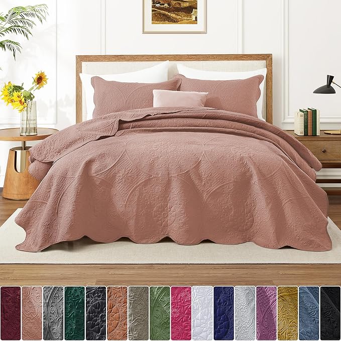 IR Imperial Rooms 10 Pack Twin Quilt Bedding Set (68" x 86") - Bulk Wholesale for Hotels, Guest Bedroom & Airbnbs - Lightweight Microfiber Reversible Floral Embossed Quilts Bedspreads (Peach)