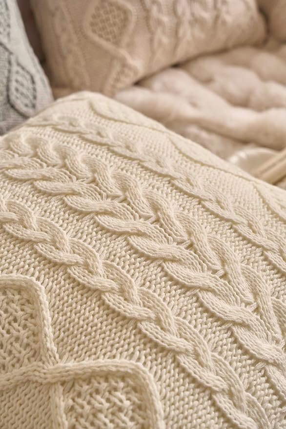DOKOT Decorative Knit Throw Pillow Cover Chiristmas Farmhouse Sweater Square Warm Cushion Cover for Couch, Bed, Home Accent Decor (Cream, (18x18 inches(45x45cm))