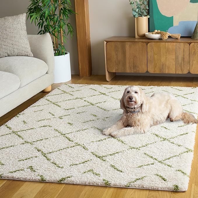 SAFAVIEH Arizona Shag Collection Area Rug - 5'1" x 7'6", Ivory & Green, Moroccan Boho Design, Non-Shedding & Easy to Clean, Ideal for Living Room, Bedroom, Dining Space (ASG743Y)