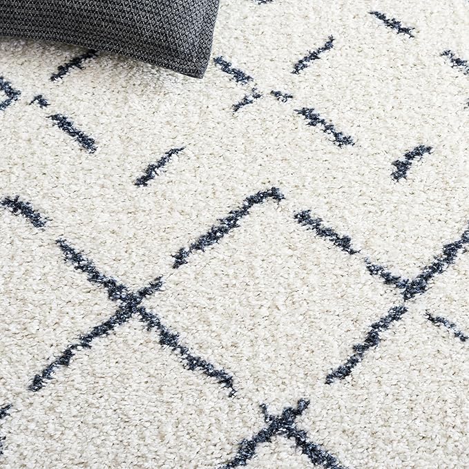 SAFAVIEH Arizona Shag Collection Area Rug - 5'1" x 7'6", Ivory & Slate, Moroccan Boho Design, Non-Shedding & Easy to Clean, Ideal for Living Room, Bedroom, Dining Space (ASG743M)