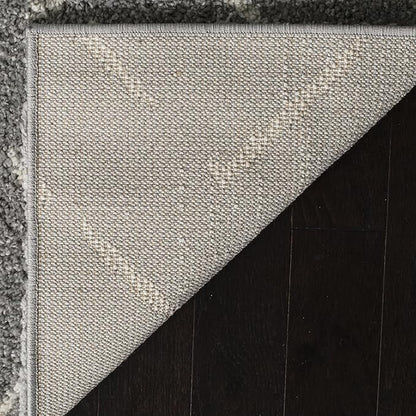 SAFAVIEH Arizona Shag Collection Area Rug - 5'1" x 7'6", Grey & Ivory, Moroccan Design, Non-Shedding & Easy to Clean, Ideal for Living Room, Bedroom, Dining Space (ASG743D)