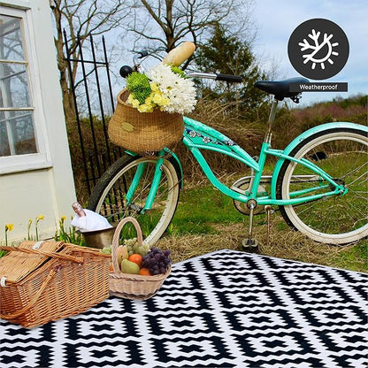 FH Home Outdoor Rug - Waterproof, Fade Resistant, Reversible - Premium Recycled Plastic - Geometric - Patio, Porch, Deck, Balcony - Aztec - Black & White Crease Free - 5 x 8 ft