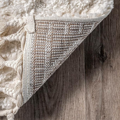 nuLOOM Akia Cream/Ivory, 7'10" x 10', Geometric Lattice, Tasseled, Soft and Textured, High Traffic, Stain Resistant, Durable Area Rug for Bedroom, Living Room, Dining Space, Den, Foyer, Entryway