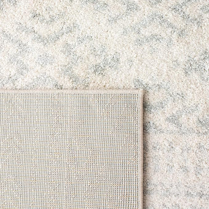 SAFAVIEH Tulum Collection Area Rug - 6'7" Square, Ivory & Light Grey, Moroccan Boho Tribal Design, Non-Shedding & Easy to Clean, Ideal for Living Room, Bedroom, Dining Space (TUL272G)