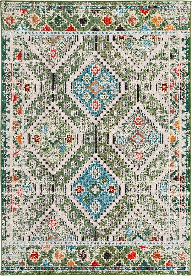 SAFAVIEH Madison Collection Area Rug - 6' x 9', Green & Beige, Boho Diamond Distressed Design, Non-Shedding & Easy Care, Ideal for High Traffic Areas in Living Room, Bedroom (MAD418Y)