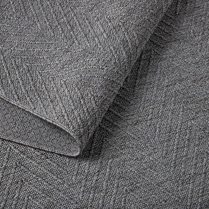 TOWN & COUNTRY BASICS Pax Herringbone Textured Solid Everwash® Washable Area Rug, Low Pile, Non-Slip Backing, Easy Clean Pet & Family Friendly Rug, Dark Grey, 2'5"x5'11"