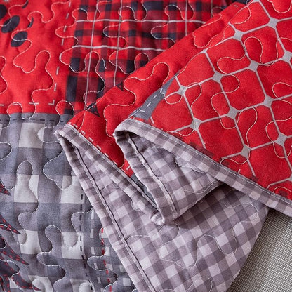 Soul & Lane Cabin Charm 50"x60" Quilted Throw: Plaid Quilted Blanket, Outdoor Nature Themed Patchwork Coverlet, Christmas Quilt for Couch, Comforter Lap Quilt, Lightweight Red and Black Lap Cover