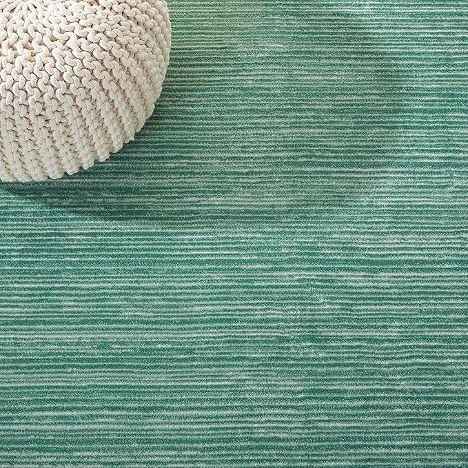 SAFAVIEH Vision Collection Runner Rug - 2'2" x 6', Light Green, Modern Ombre Design, Non-Shedding & Easy to Clean, Ideal for Entryway, Foyer, Bedroom (VSN606X)