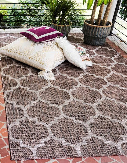 Unique Loom Outdoor Trellis Collection Area Rug (6' 1" x 9' Rectangle, Brown/ Ivory)