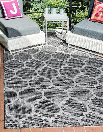 Unique Loom Outdoor Trellis Collection Area Rug (5' 1" x 8' Rectangle, Black/ Ivory)