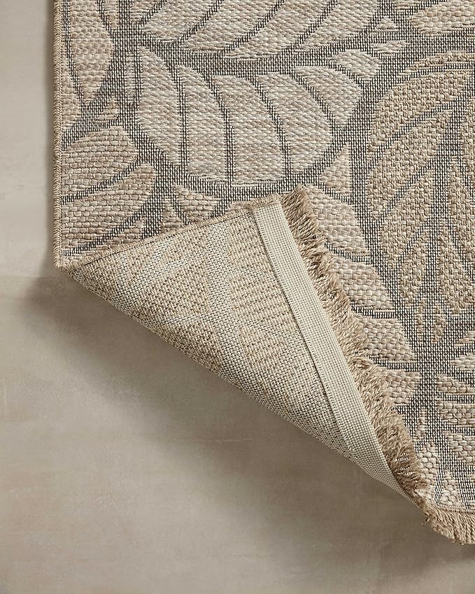Loloi Dawn Collection Indoor/Outdoor DAW-05 Taupe 7'-8" x 7'-8" Round Area Rug