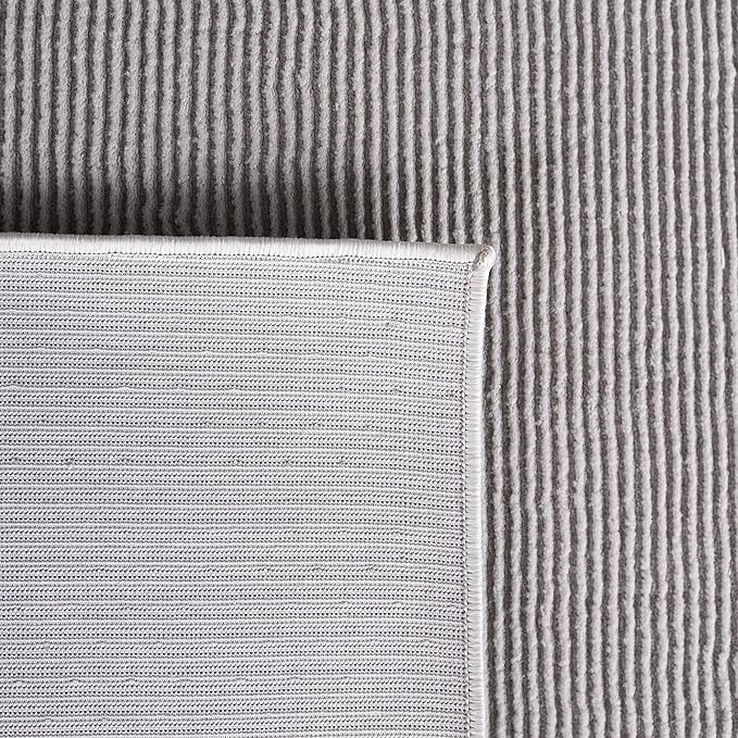 SAFAVIEH Revive Collection Accent Rug - 4' x 6', Grey, Solid Design, Non-Shedding & Easy Care, Ideal for High Traffic Areas in Entryway, Living Room, Bedroom (REV102F)