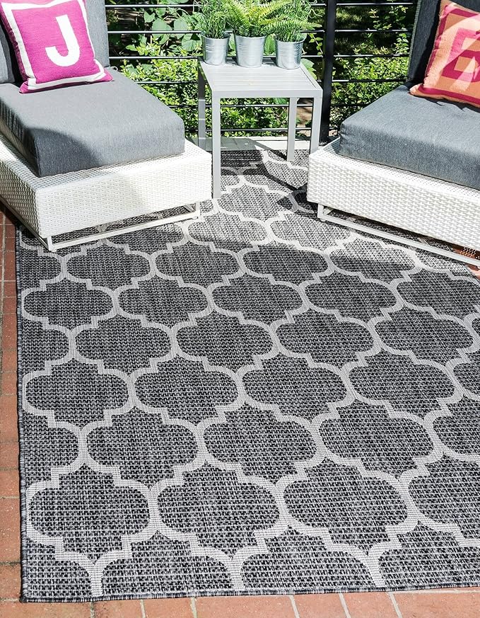 Unique Loom Outdoor Trellis Collection Area Rug (4' 1" x 6' 1" Rectangle, Black/ Ivory)