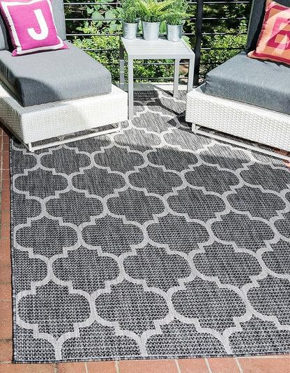 Unique Loom Outdoor Trellis Collection Area Rug (4' 1" x 6' 1" Rectangle, Black/ Ivory)