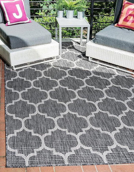 Unique Loom Outdoor Trellis Collection Area Rug (7' 1" x 10' Rectangle, Black/ Ivory)
