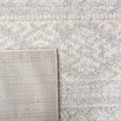 SAFAVIEH Tulum Collection Area Rug - 5' Square, Light Grey & Ivory, Moroccan Boho Tribal Design, Non-Shedding & Easy to Clean, Ideal for Living Room, Bedroom, Dining Space (TUL272F)