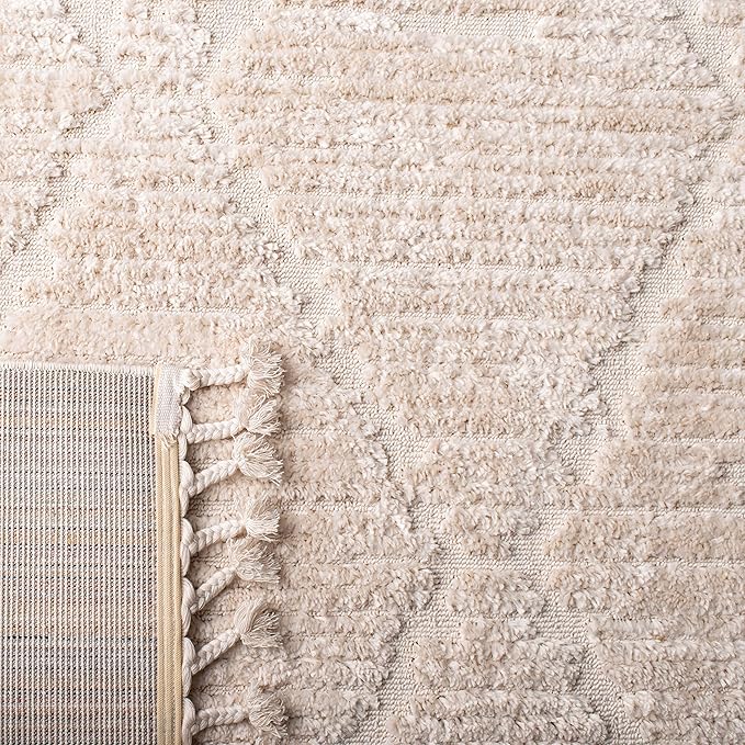 SAFAVIEH Marrakech Collection Accent Rug - 4' x 6', Beige, Moroccan Boho Tribal Tassel Design, Non-Shedding & Easy Care, Ideal for High Traffic Areas in Entryway, Living Room, Bedroom (MRK517C)