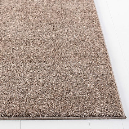 SAFAVIEH Plain and Solid Collection Area Rug - 5'5" x 7'7", Taupe, Non-Shedding & Easy Care, Ideal for High Traffic Areas in Living Room, Bedroom (PNS320-4429)