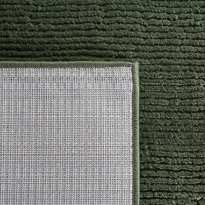 SAFAVIEH Revive Collection Area Rug - 5'3" x 7'7", Green, Solid Design, Non-Shedding & Easy Care, Ideal for High Traffic Areas in Living Room, Bedroom (REV102Y)
