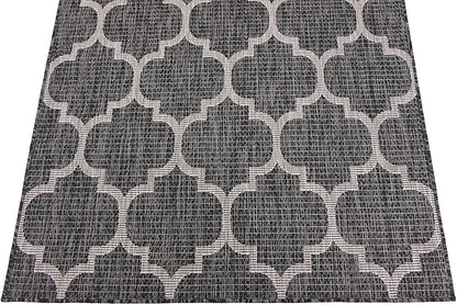 Unique Loom Outdoor Trellis Collection Area Rug (4' 1" x 6' 1" Rectangle, Black/ Ivory)