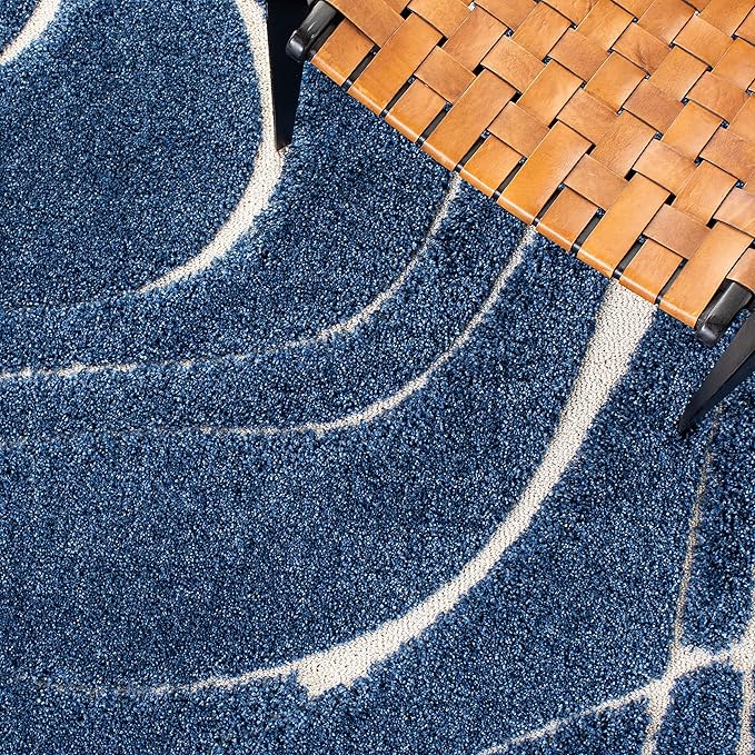 SAFAVIEH Florida Shag Collection Accent Rug - 2'3" x 5', Navy & Ivory, Non-Shedding & Easy Care, 1.2-inch Thick Ideal for High Traffic Areas in Entryway, Living Room, Bedroom (SG471-6512)