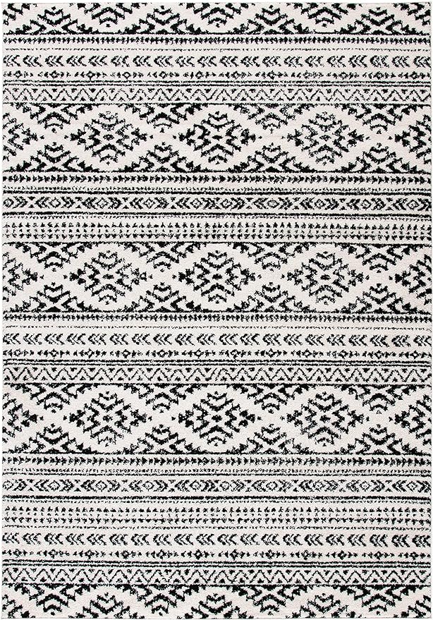 SAFAVIEH Tulum Collection Area Rug - 5'3" x 7'6", Ivory & Black, Moroccan Boho Tribal Design, Non-Shedding & Easy to Clean, Ideal for Living Room, Bedroom, Dining Space (TUL272B)