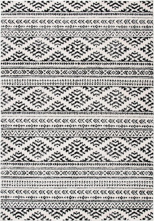 SAFAVIEH Area Rug 4x6 - Tulum Collection - Ivory & Black, Moroccan Boho Tribal Design, Non-Shedding & Easy to Clean, Ideal for Living Room, Bedroom, Dining Space (TUL272B)