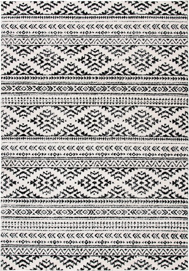 SAFAVIEH Area Rug 3x5 - Tulum Collection - Ivory & Black, Moroccan Boho Tribal Design, Non-Shedding & Easy to Clean, Ideal for Entryway, Foyer, Accent Space, Bedroom (TUL272B)