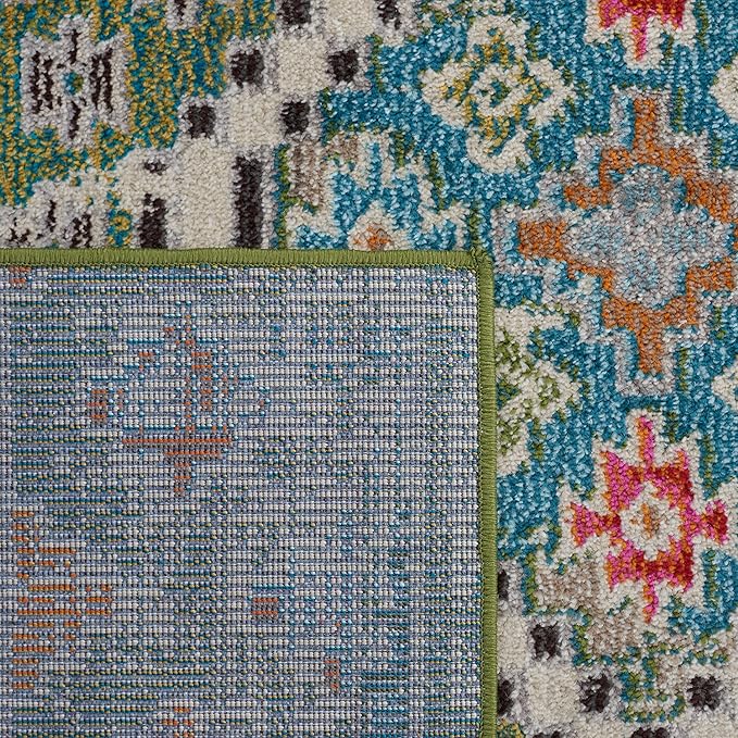 SAFAVIEH Madison Collection Area Rug - 6' x 9', Green & Beige, Boho Diamond Distressed Design, Non-Shedding & Easy Care, Ideal for High Traffic Areas in Living Room, Bedroom (MAD418Y)