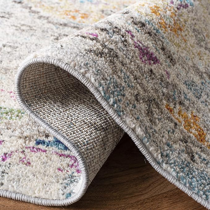 SAFAVIEH Madison Collection 5' Round Grey / Yellow MAD418F Boho Diamond Distressed Non-Shedding Dining Room Entryway Foyer Living Room Bedroom Area Rug